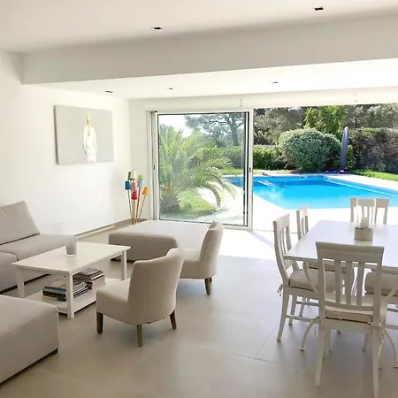 Superb Single Storey Grimaud